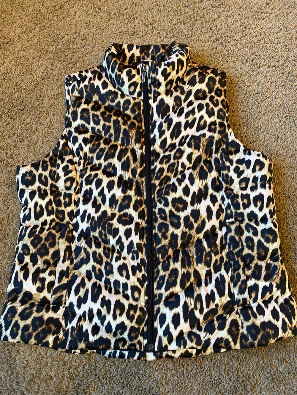 Lands’ End Down Puffer Vest Cheetah Print Women’s L Warm Zip Jacket Outdoor Gorp